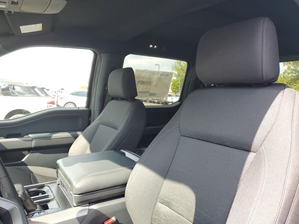 new 2025 Ford F-150 car, priced at $51,729
