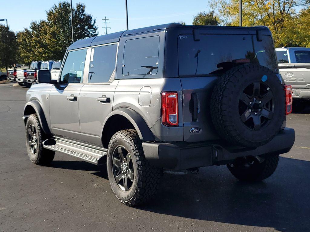 new 2025 Ford Bronco car, priced at $45,076