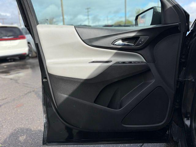used 2020 Chevrolet Equinox car, priced at $10,000
