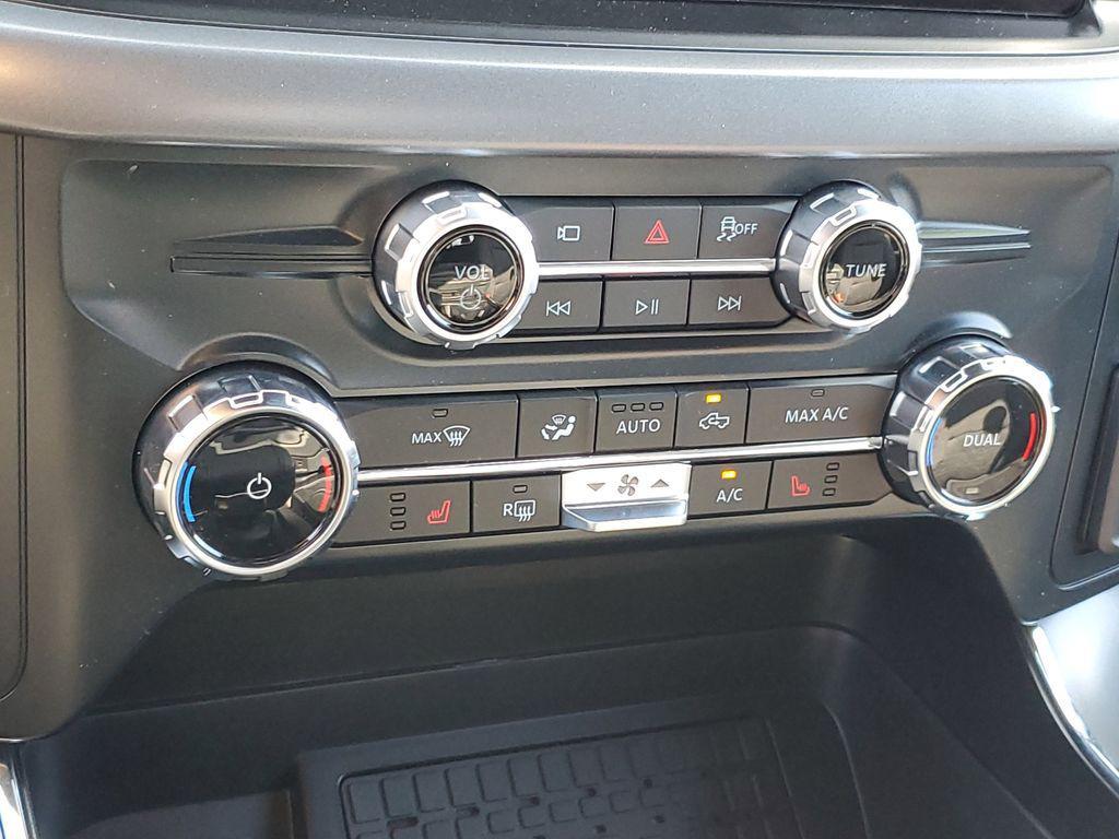 new 2025 Ford F-150 car, priced at $51,729