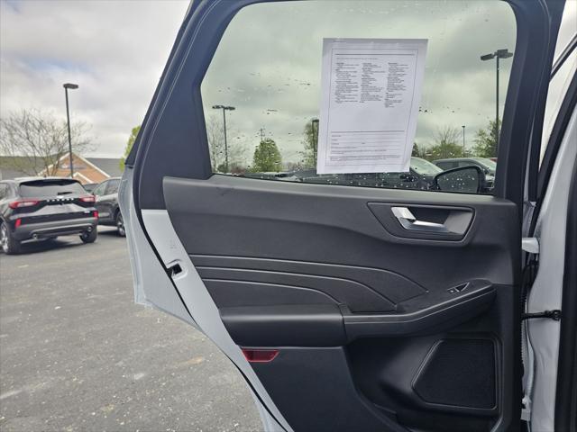 new 2025 Ford Escape car, priced at $30,200