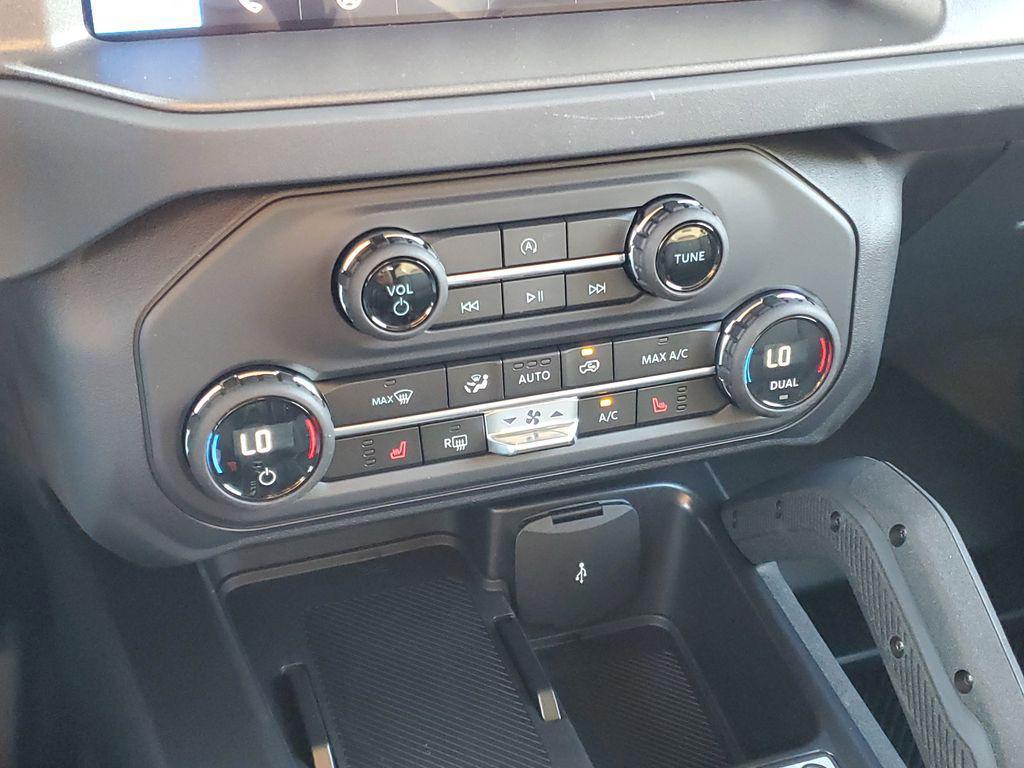 new 2025 Ford Bronco car, priced at $52,600