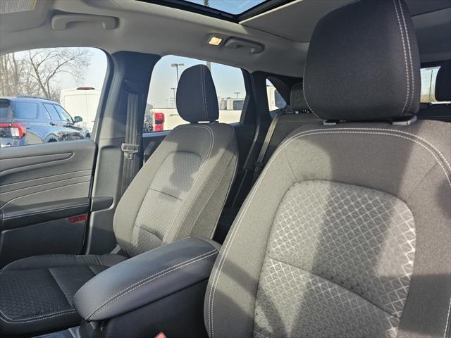 new 2025 Ford Escape car, priced at $30,136