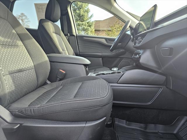 new 2025 Ford Escape car, priced at $30,136