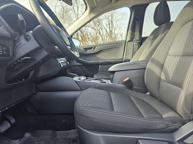 new 2025 Ford Escape car, priced at $30,136