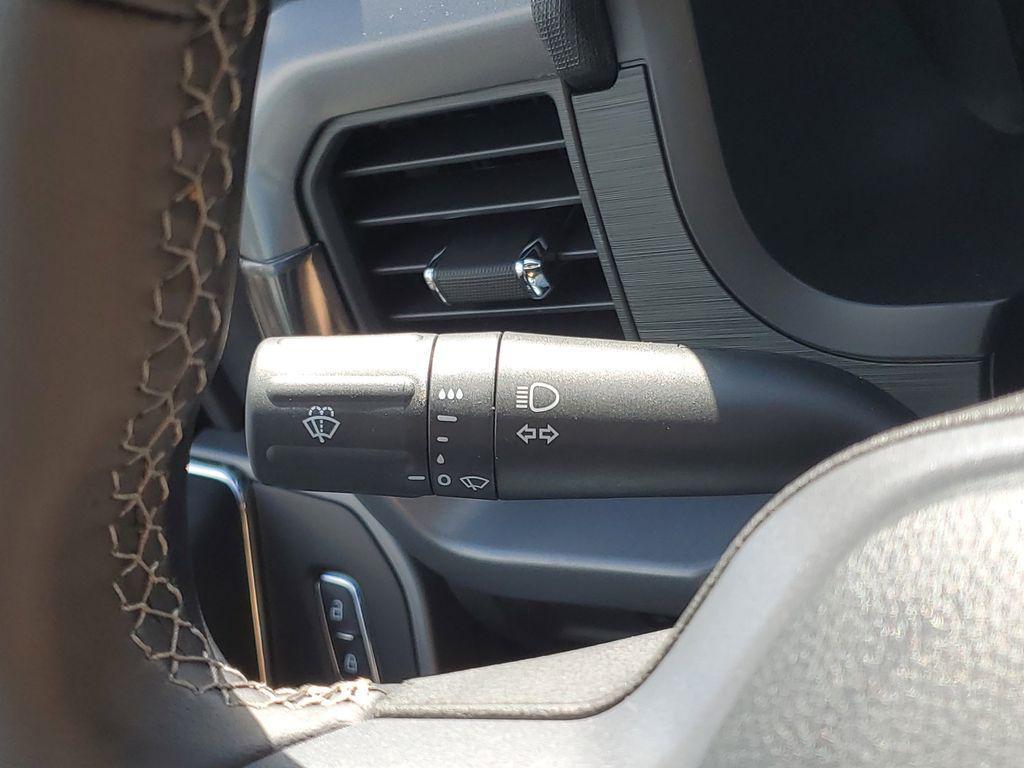 new 2025 Ford F-150 car, priced at $50,060