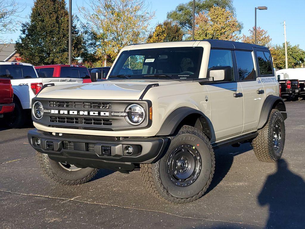 new 2025 Ford Bronco car, priced at $51,578