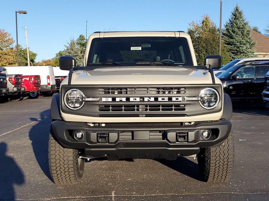 new 2025 Ford Bronco car, priced at $51,578