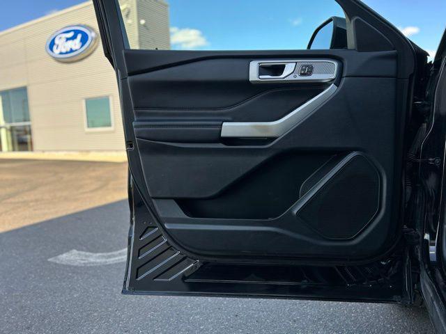 used 2020 Ford Explorer car, priced at $13,500