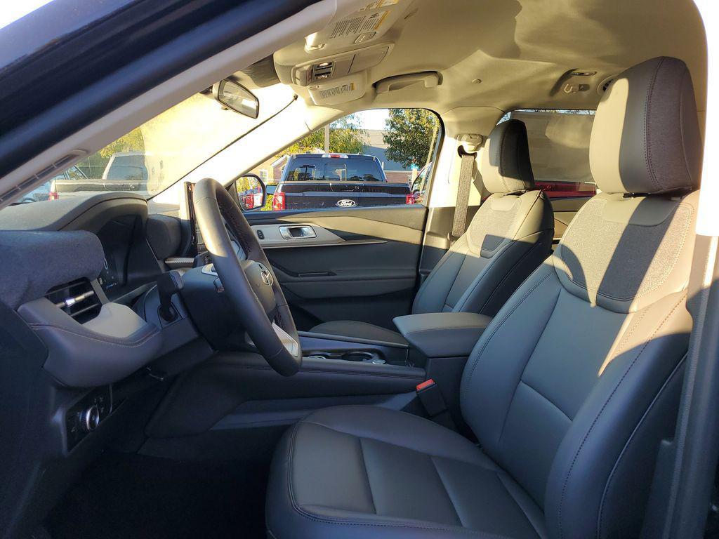 new 2025 Ford Explorer car, priced at $44,170
