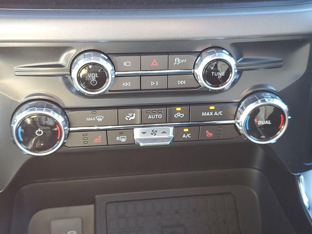 new 2025 Ford F-150 car, priced at $52,379
