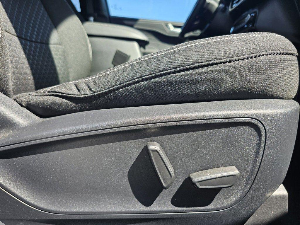 new 2025 Ford Escape car, priced at $28,250