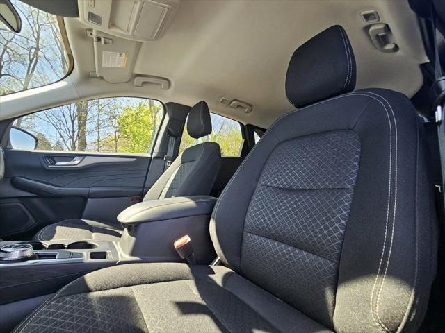 new 2025 Ford Escape car, priced at $28,750