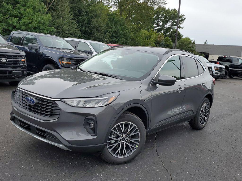 new 2025 Ford Escape PHEV car, priced at $31,498