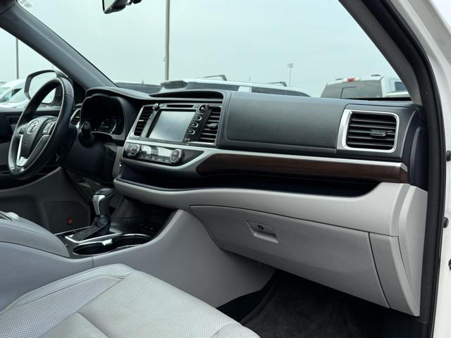 used 2014 Toyota Highlander Hybrid car, priced at $23,000