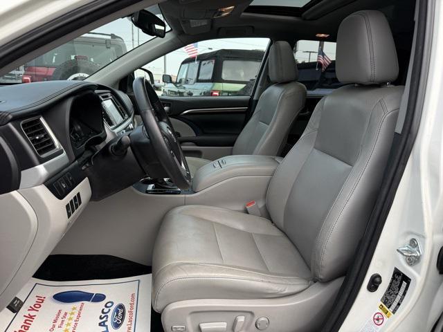 used 2014 Toyota Highlander Hybrid car, priced at $23,000