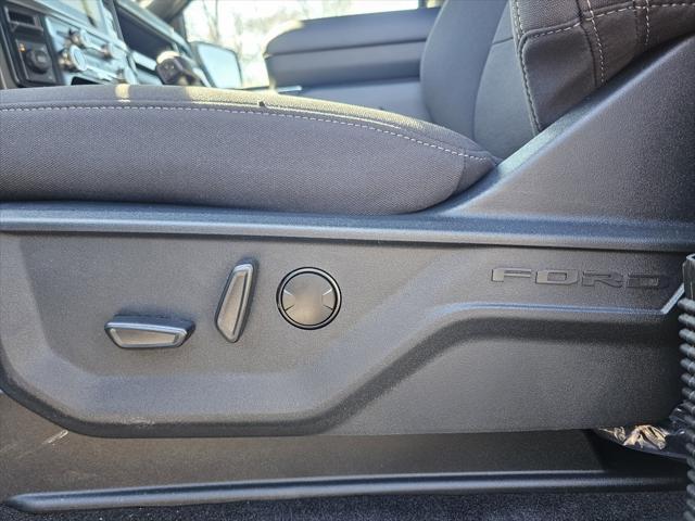 new 2025 Ford F-150 car, priced at $52,000