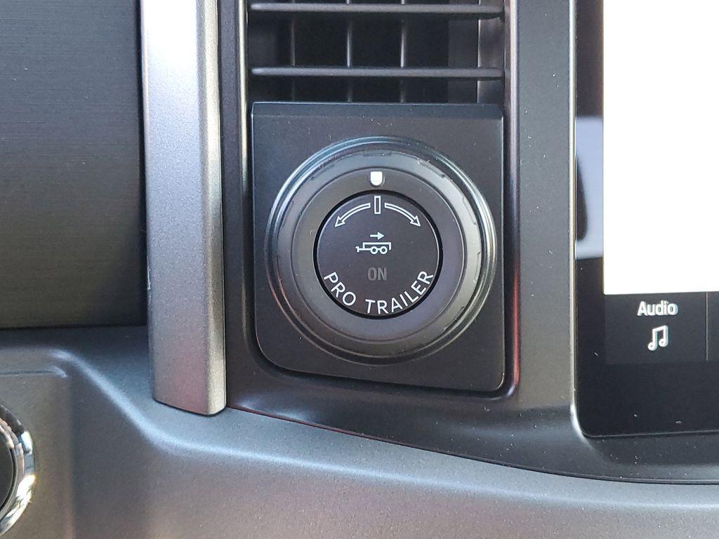new 2025 Ford F-150 car, priced at $52,109
