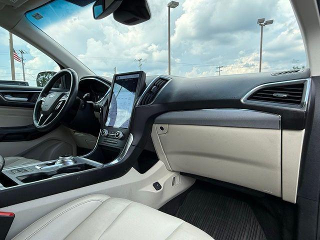 used 2021 Ford Edge car, priced at $18,000