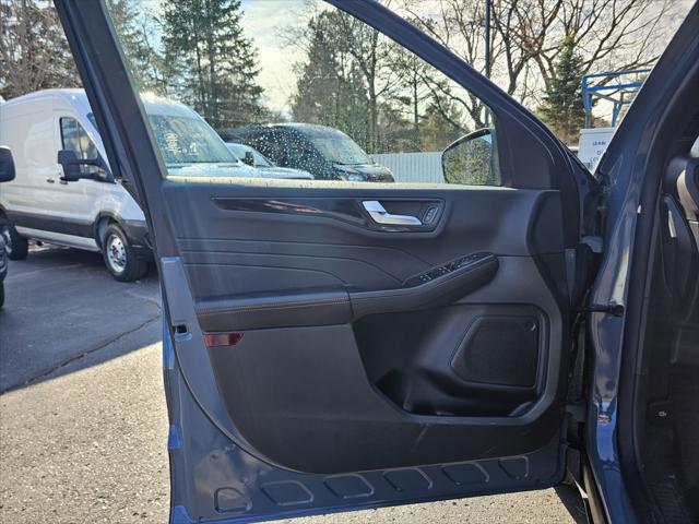 new 2025 Ford Escape car, priced at $31,389