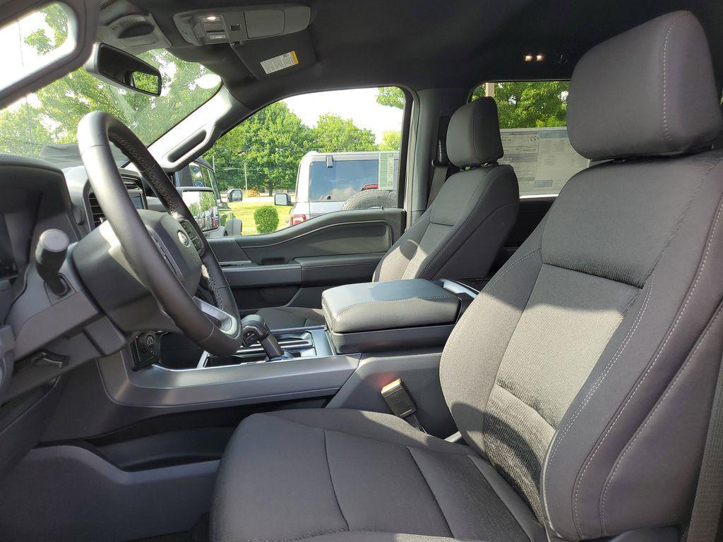 new 2025 Ford F-150 car, priced at $53,438