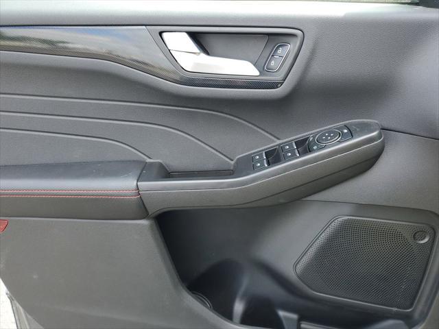 new 2025 Ford Escape car, priced at $29,950