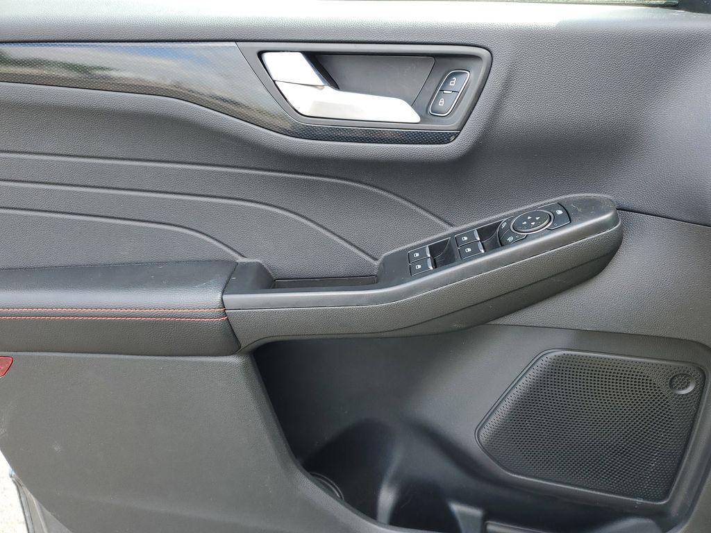 new 2025 Ford Escape car, priced at $30,085