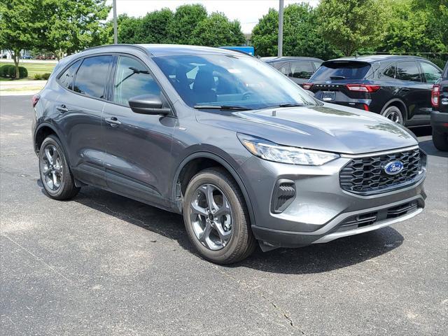 new 2025 Ford Escape car, priced at $29,950