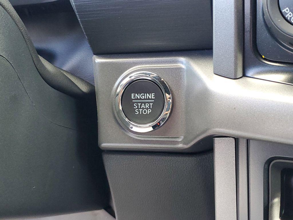 new 2025 Ford F-150 car, priced at $52,237