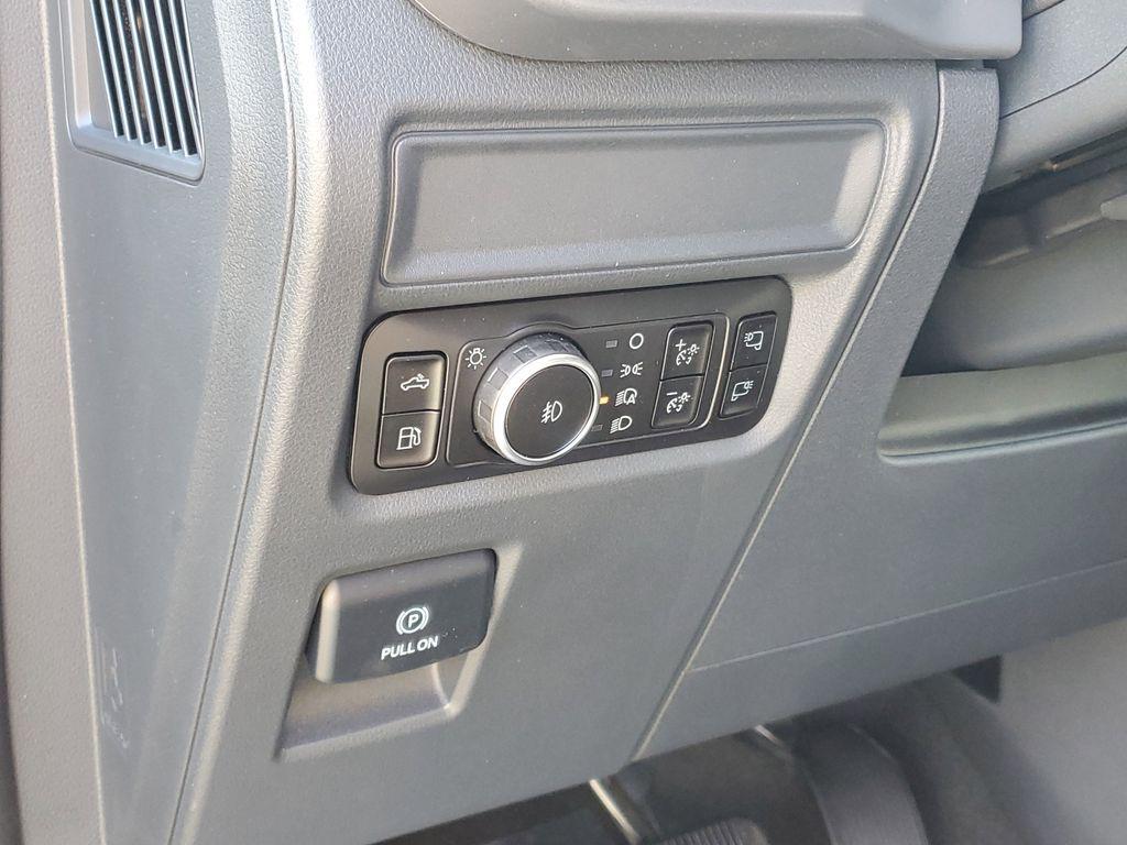 new 2025 Ford F-150 car, priced at $51,581