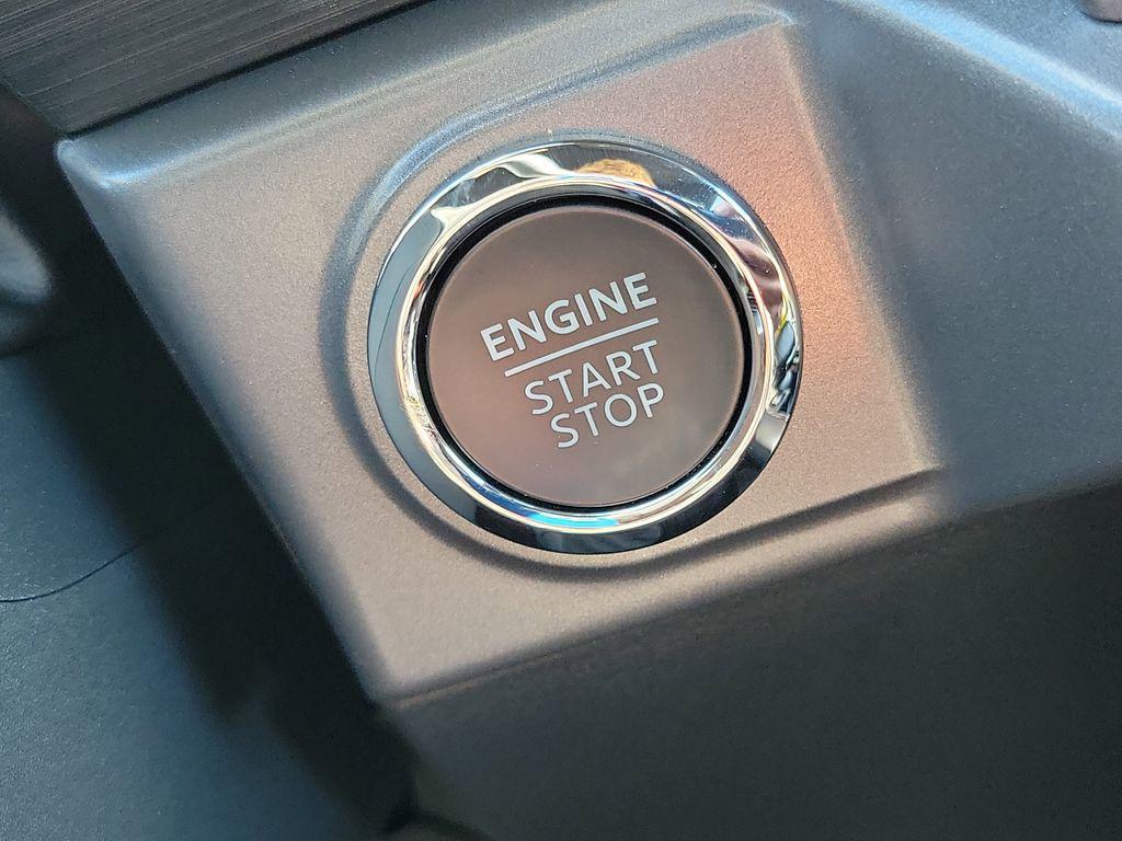 new 2025 Ford F-150 car, priced at $51,729