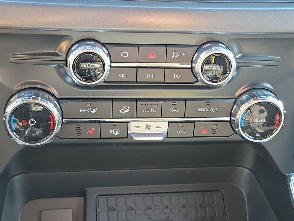 new 2025 Ford F-150 car, priced at $51,729