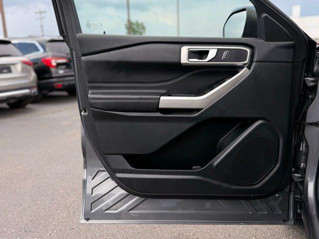 used 2023 Ford Explorer car, priced at $33,500
