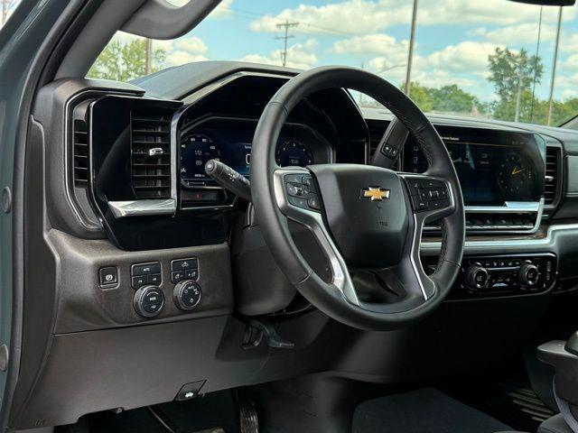 used 2025 Chevrolet Silverado 1500 car, priced at $44,000