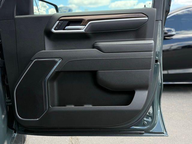 used 2025 Chevrolet Silverado 1500 car, priced at $44,000