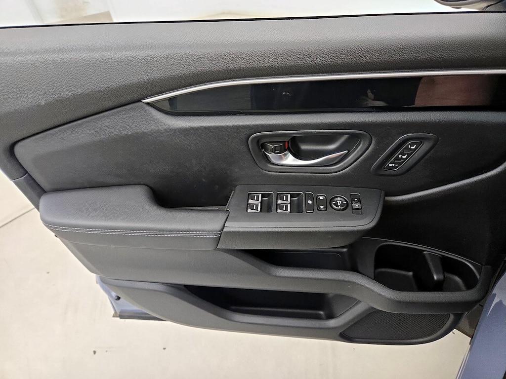 used 2024 Honda Pilot car, priced at $41,998