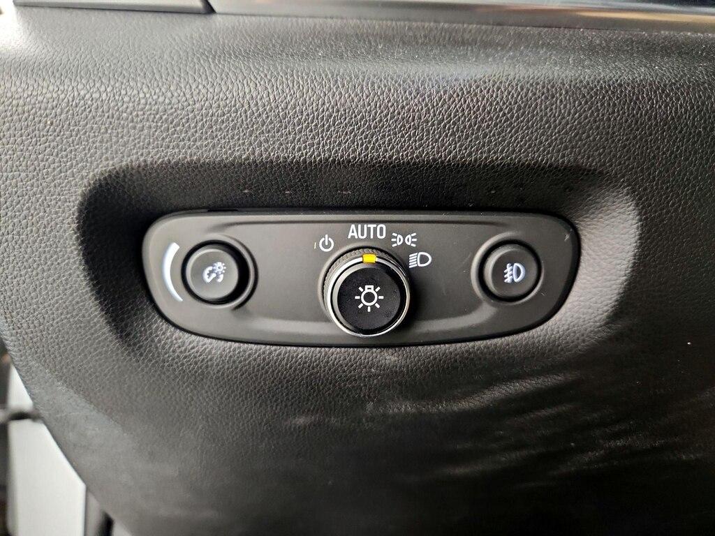 used 2020 Chevrolet Traverse car, priced at $28,998