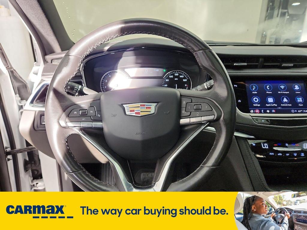 used 2023 Cadillac XT6 car, priced at $36,998