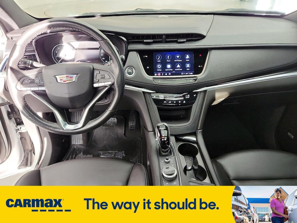 used 2023 Cadillac XT6 car, priced at $36,998