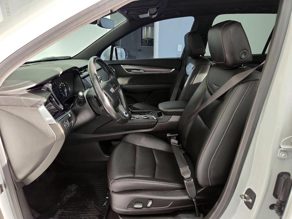 used 2023 Cadillac XT6 car, priced at $36,998