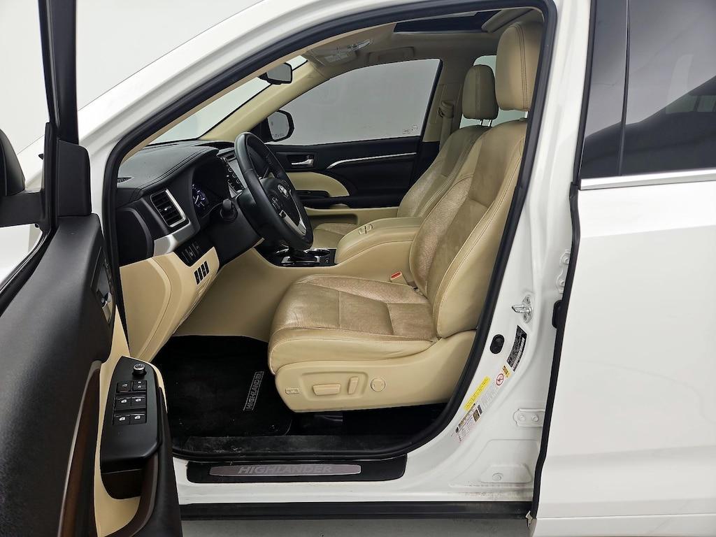 used 2016 Toyota Highlander car, priced at $23,998