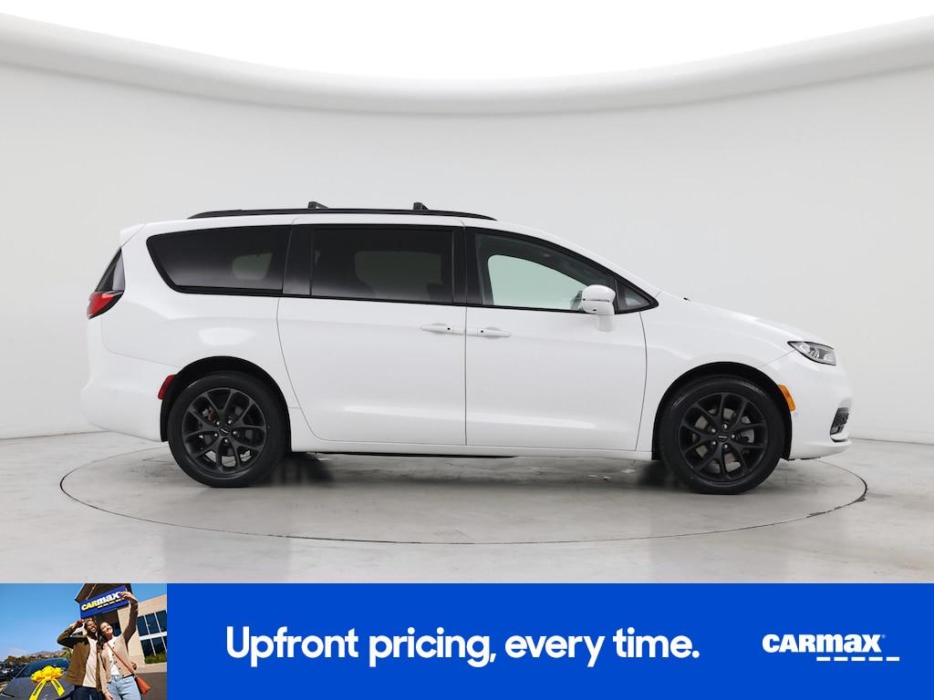 used 2022 Chrysler Pacifica car, priced at $39,998