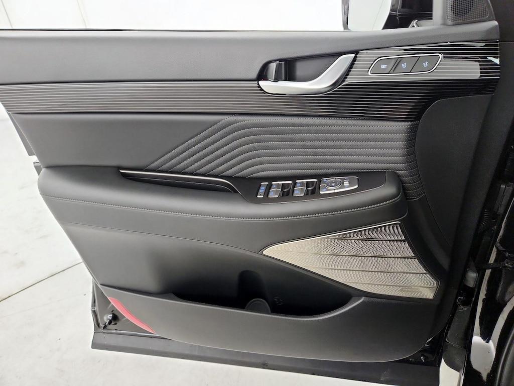 used 2025 Hyundai Palisade car, priced at $54,998