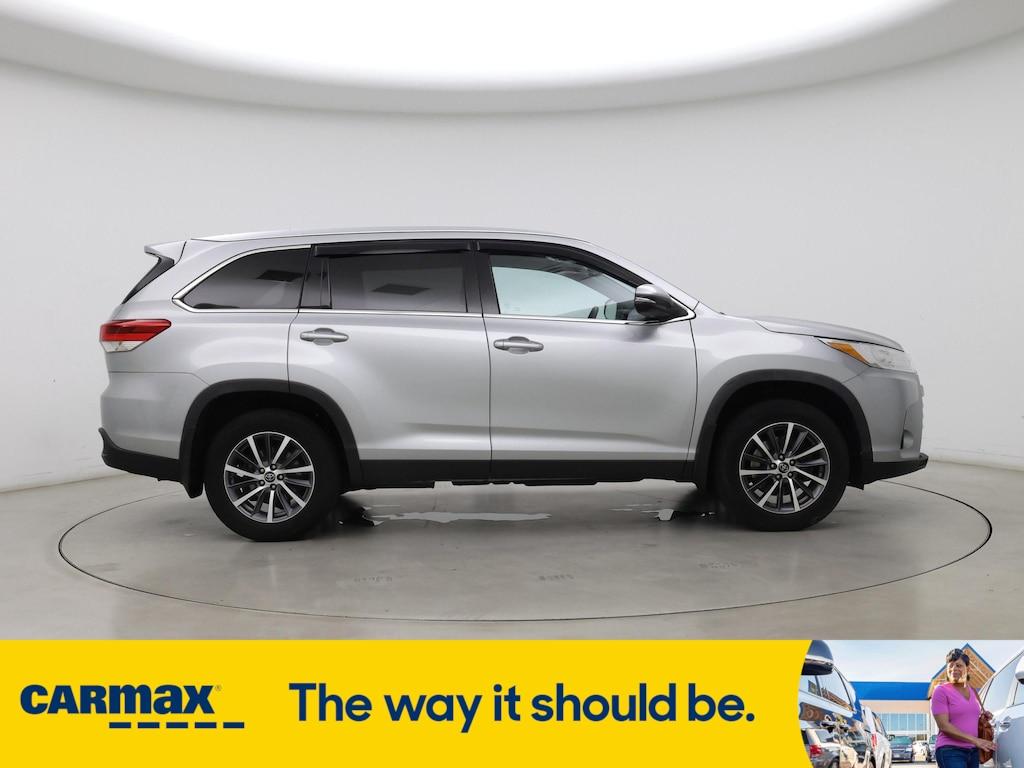 used 2019 Toyota Highlander car, priced at $27,998