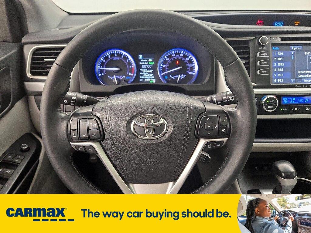 used 2019 Toyota Highlander car, priced at $27,998