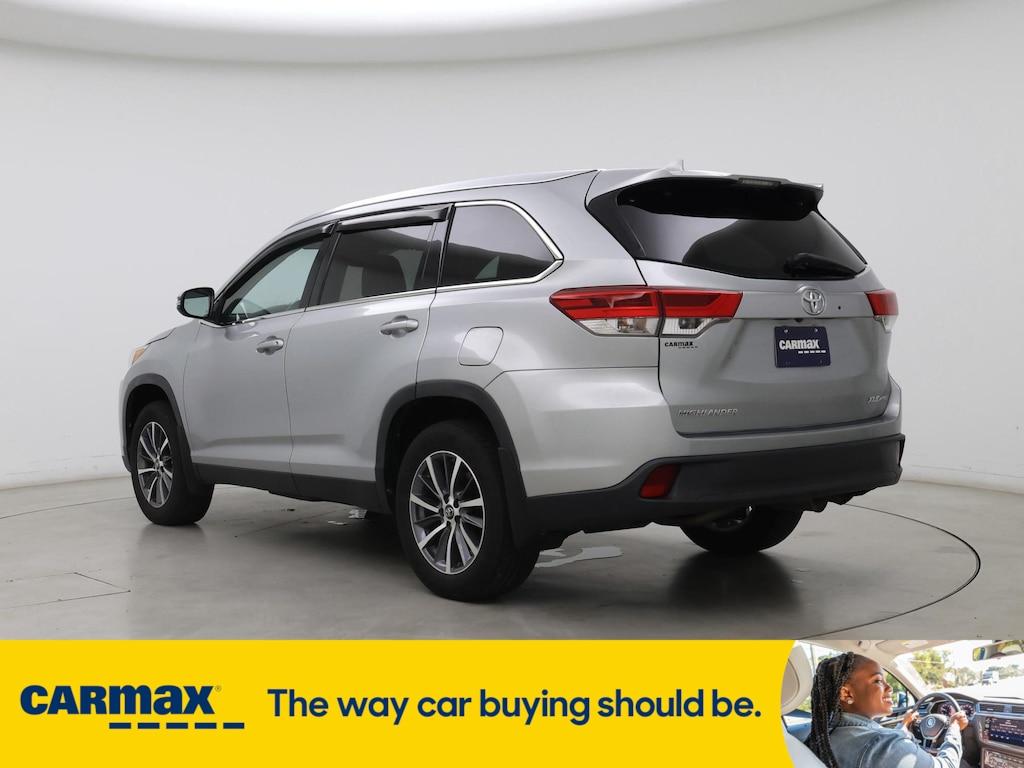 used 2019 Toyota Highlander car, priced at $27,998