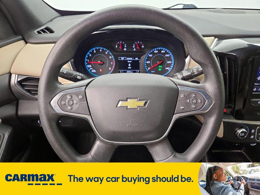 used 2022 Chevrolet Traverse car, priced at $27,998