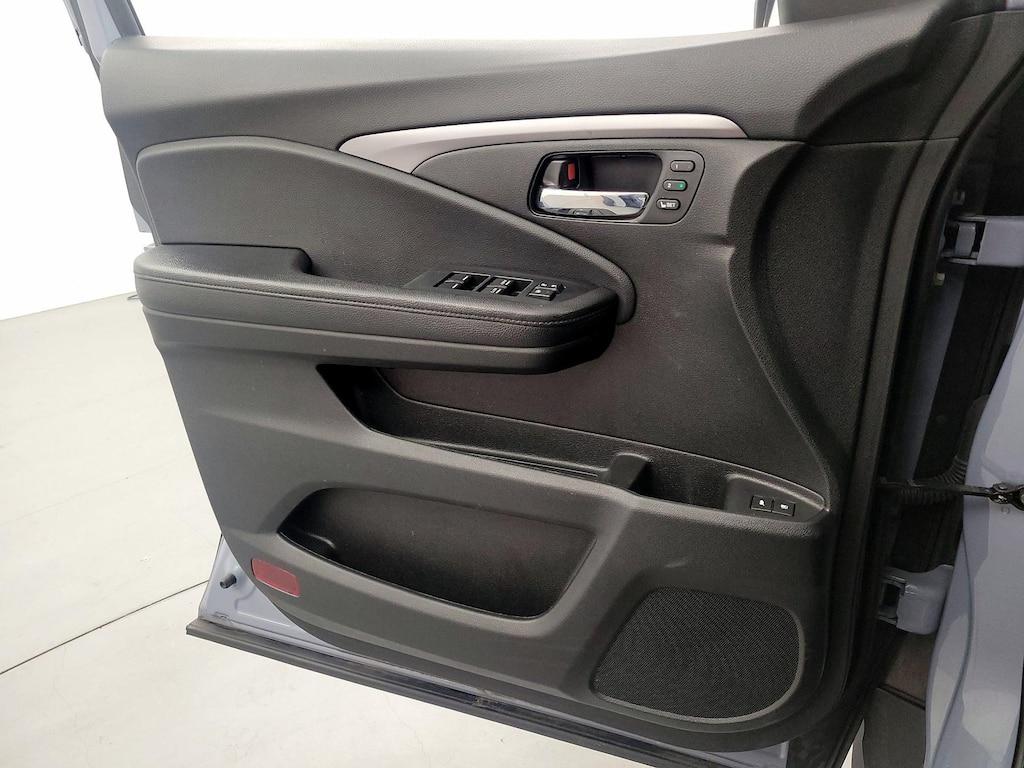 used 2022 Honda Pilot car, priced at $31,998