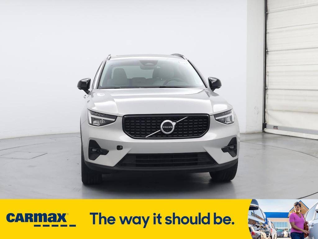 used 2023 Volvo XC40 car, priced at $30,998