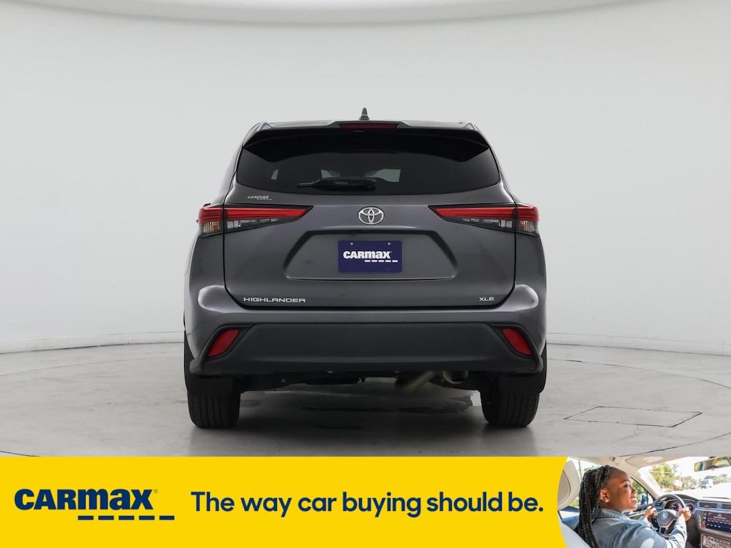 used 2023 Toyota Highlander car, priced at $34,998